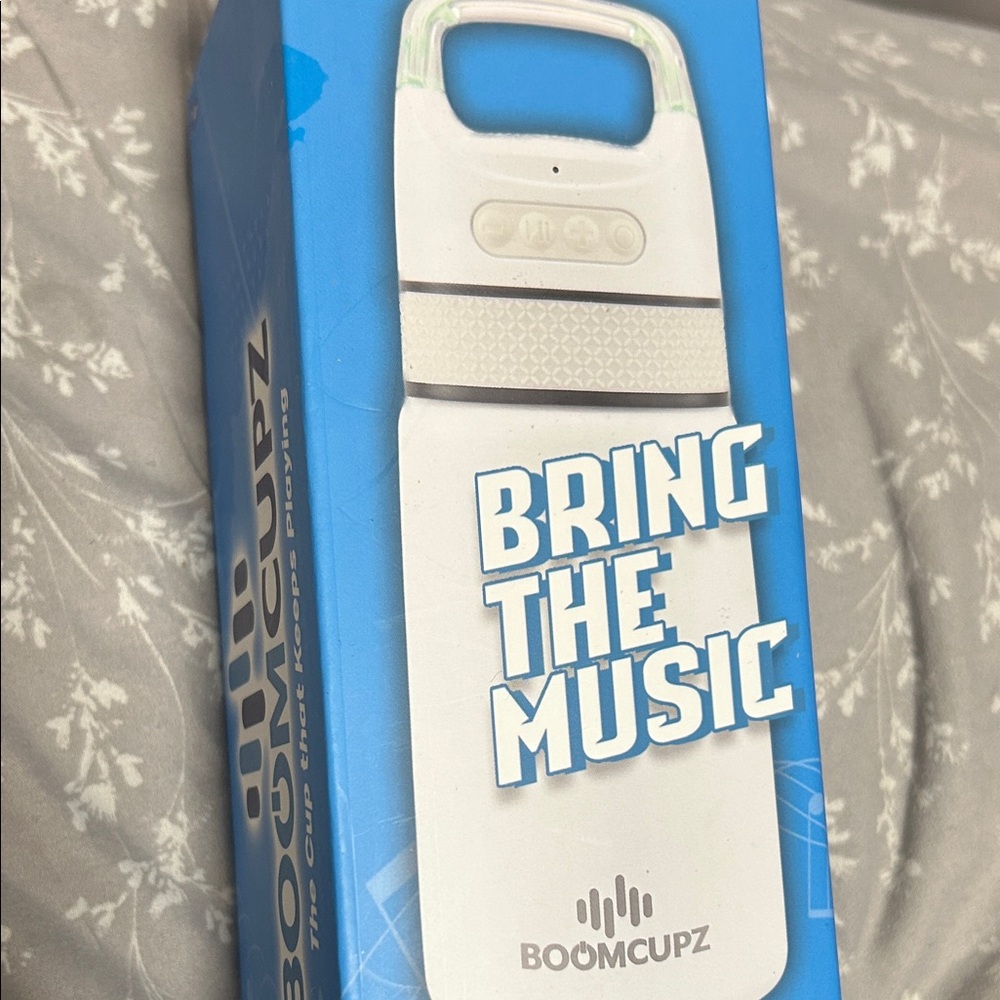 White Portable Bluetooth Speaker